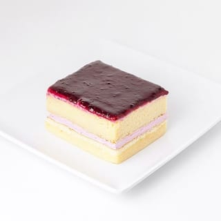 Tres Leches Mora